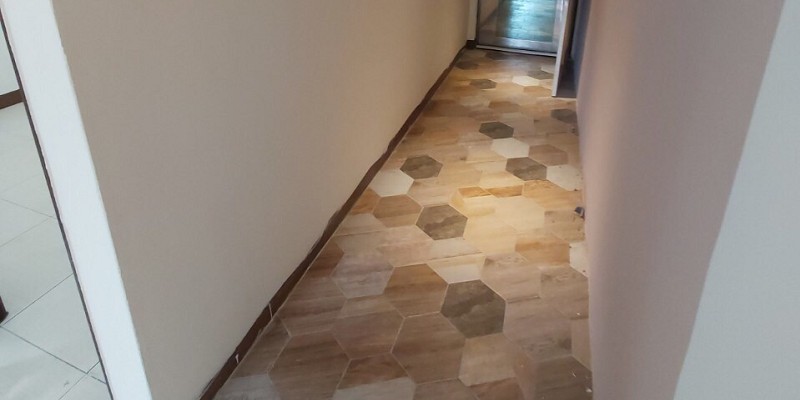 彰化木紋塑膠地板：客廳鋪設案例3