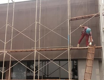 鷹架一哥團隊進行橋梁鷹架搭設